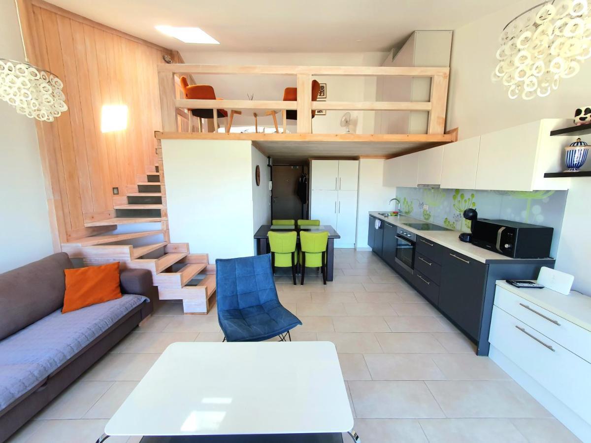 Apartman 21 *